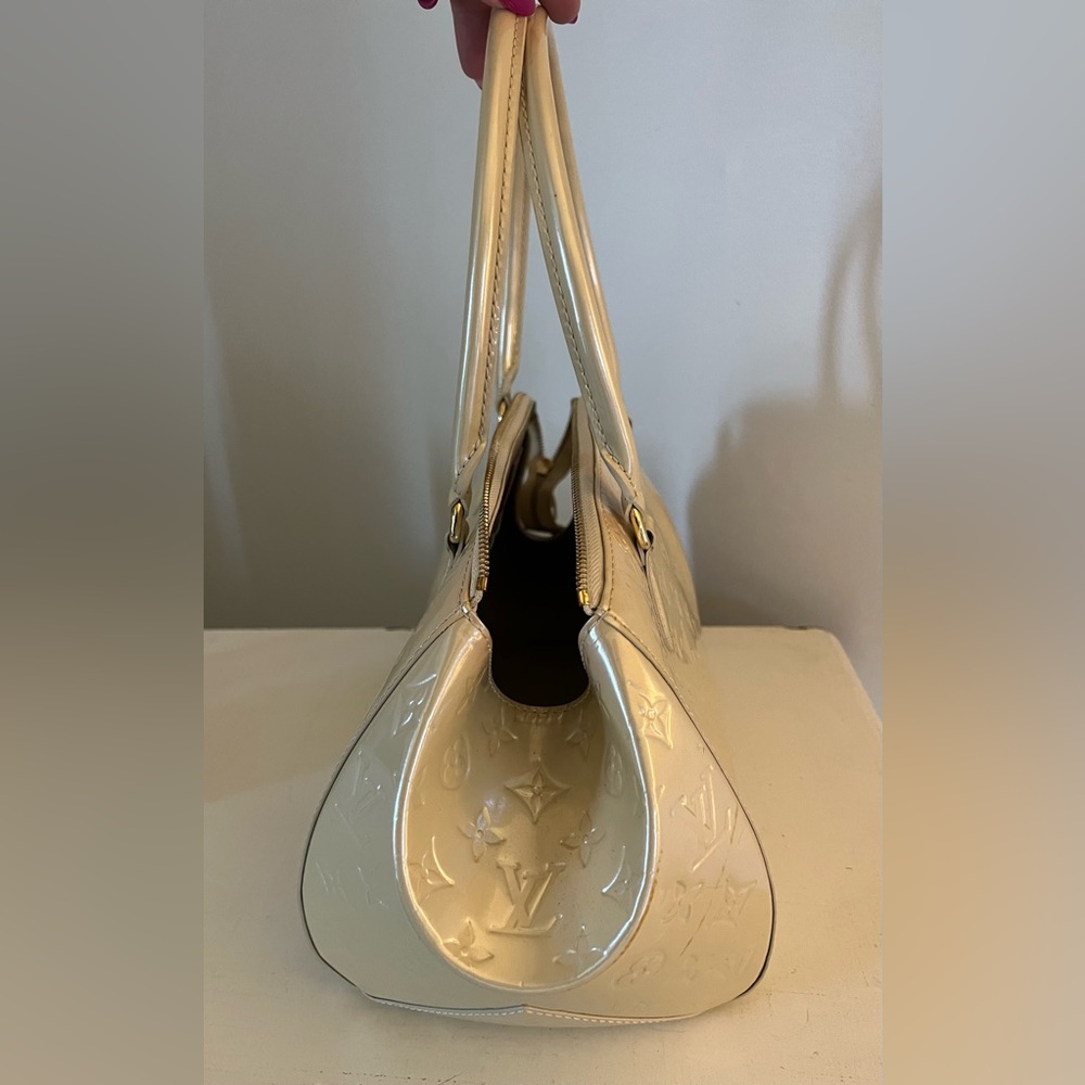 Louis Vuitton Vernis Sherwood Purse - Picture 4 of 15